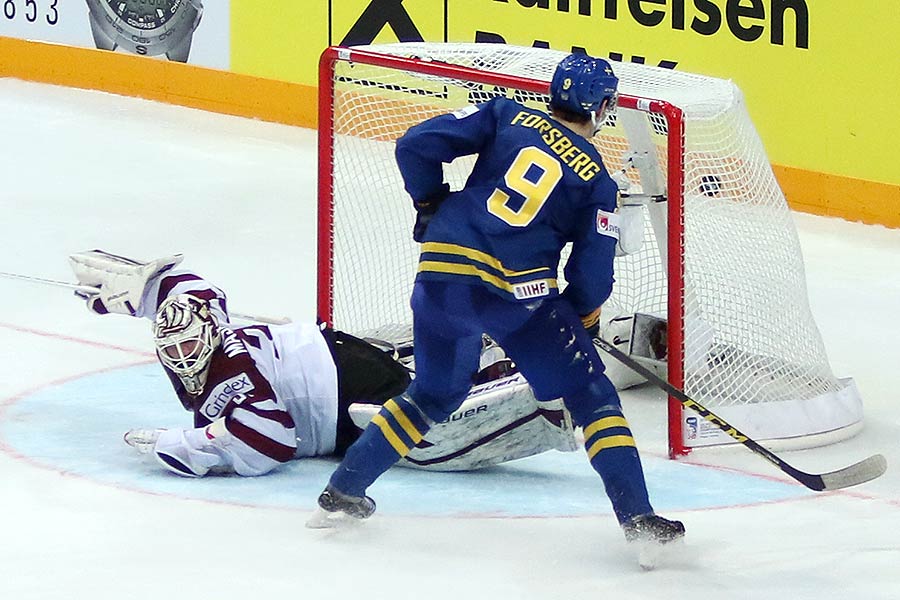 Filip Forsberg verwandelt einen Penalty zum 3:1 fr Schweden gegen Letlland.