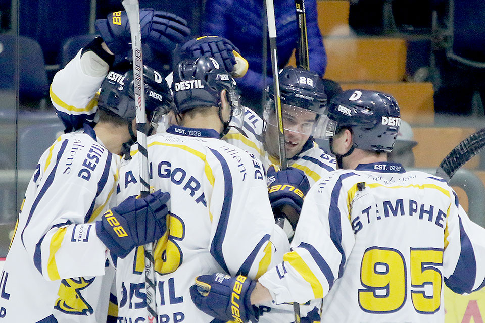 Grund zum Jubeln fr die Tilburg Trappers. Die Niederlnder gewannen gegen Hannover.