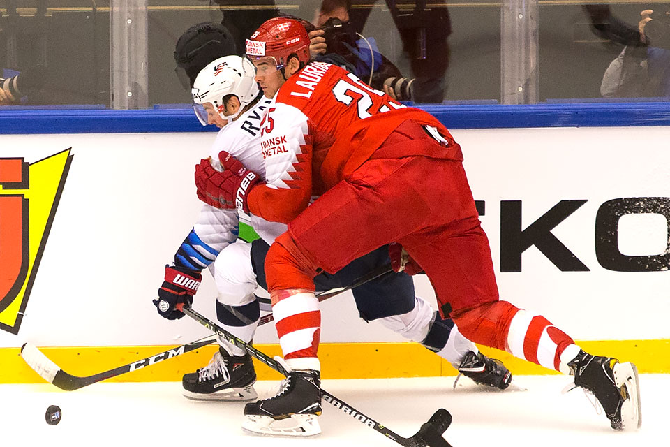 Dnemarks Oliver Lauridsen gegen den US-Amerikaner Derek Ryan.