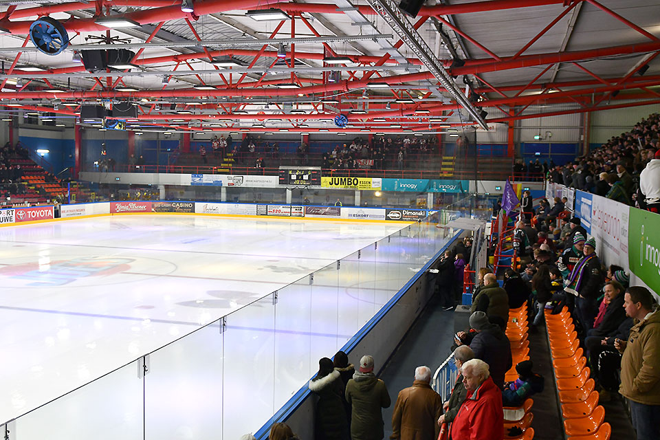 Essen spielt gegen Tilburg.