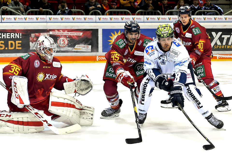 Iserlohns Justin Florek vor dem Dsseldorfer Tor.