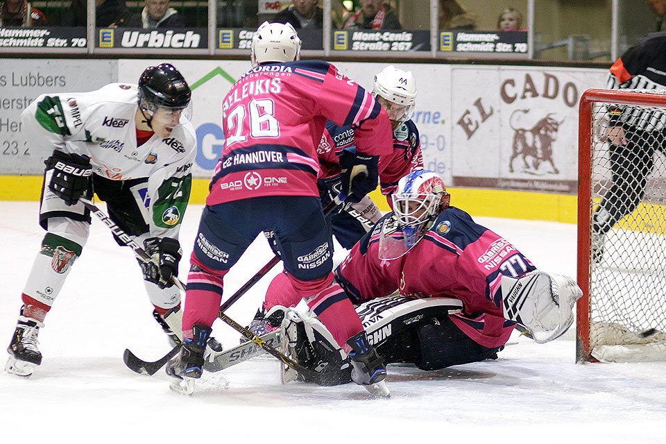 Tor fr den Herner EV zum 1:0 gegen die Hannover Indians.