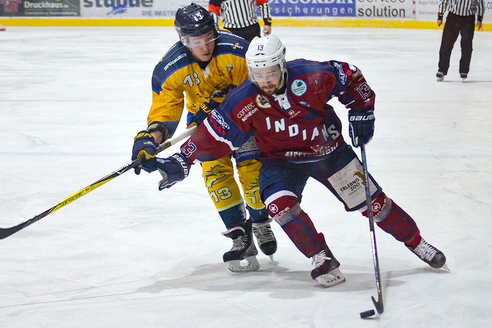 Duell der 13er: Tilburgs Jordy Verkiel gegen Hannovers Brent Norris.