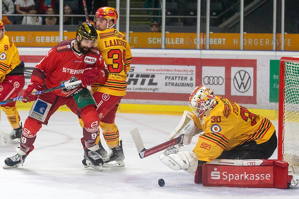 Spielszene Regensburg gegen Kaufbeuren