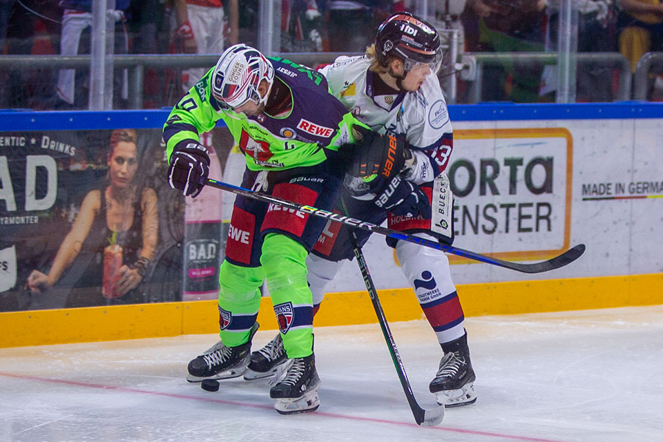 Spielszene Hannover Indians gegen Hammer Eisbren.