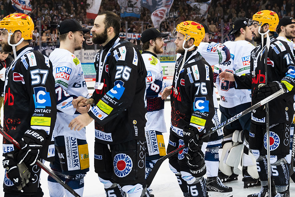 In Berlin kommt es zur Final-Neuauflage zwischen den Eisbren und den Pinguins.