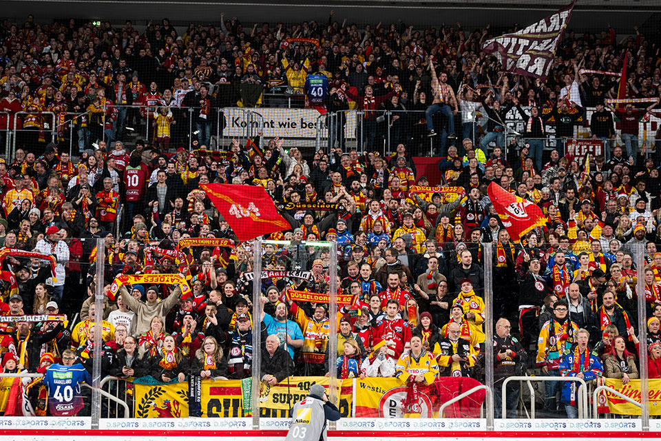 Derbyfieber bei den DEG-Fans.