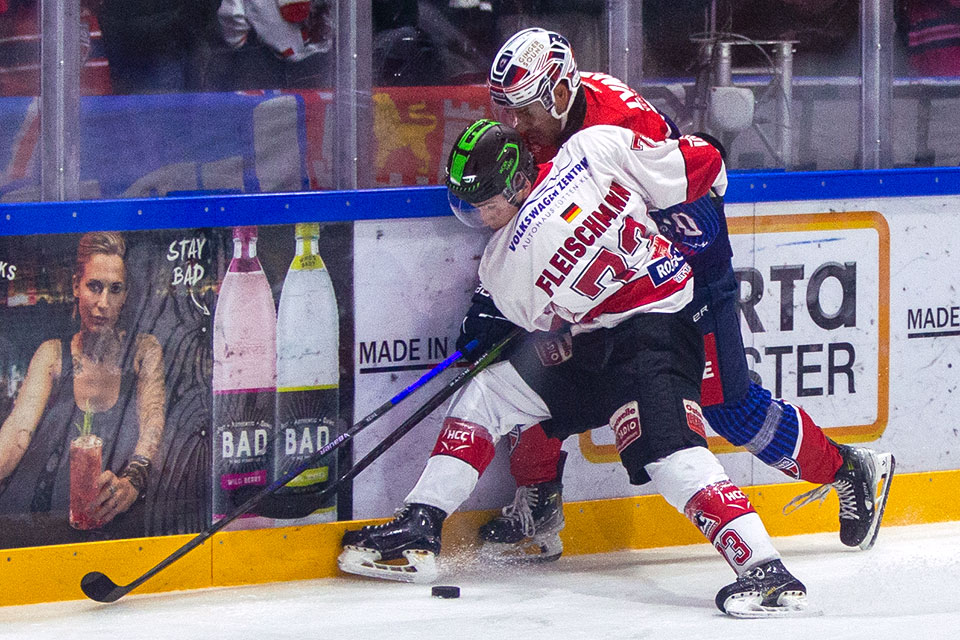 Spielszene Hannover Indians gegen Rostock Piranhas.