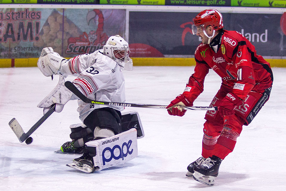 Christoph Kabitzky mit dem 2:0 fr die Scorpions.