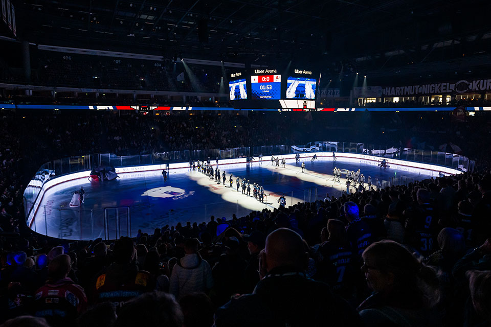 In der UBER-Arena erwarten die Eisbren Verfolger Ingolstadt zum Topspiel am Freitag.