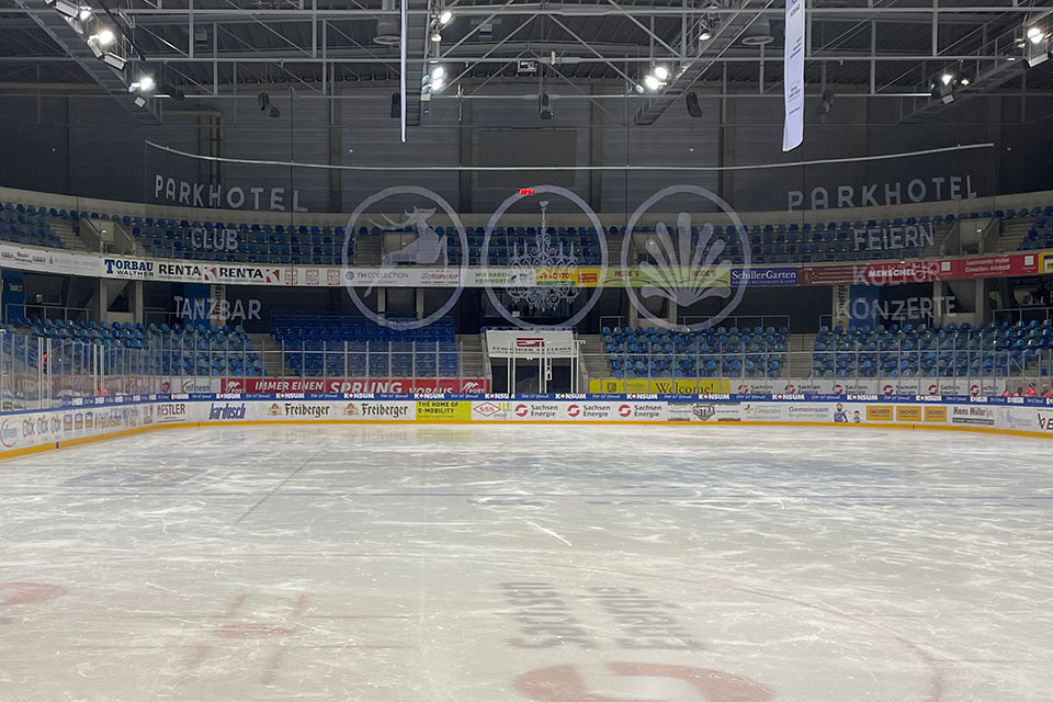 Dresden spielt im Topspiel gegen Rosenheim.