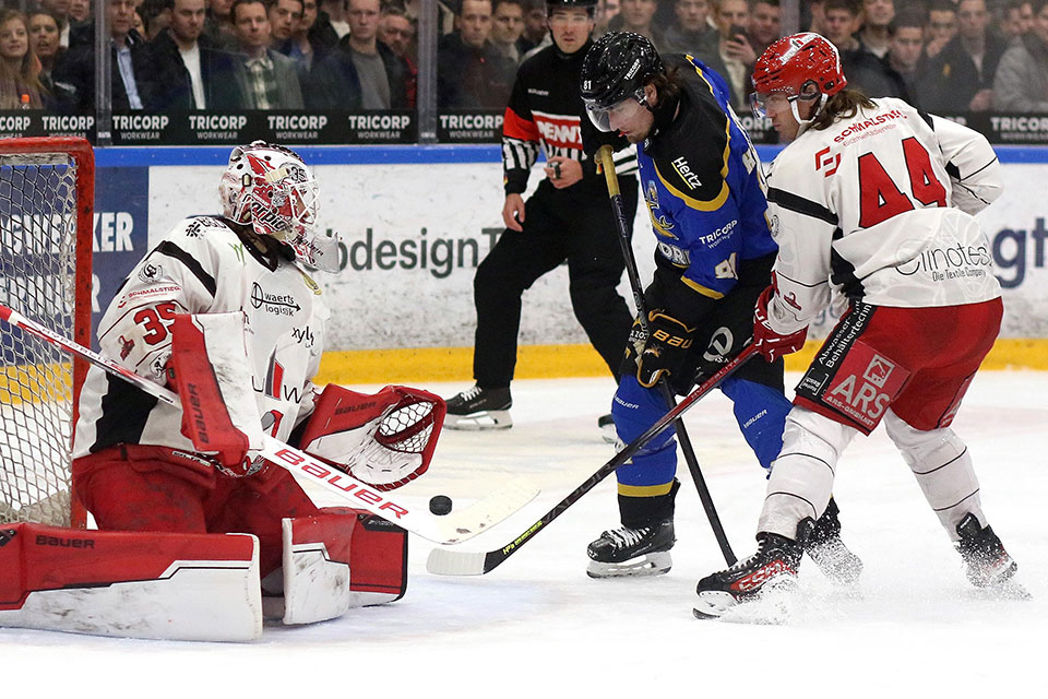 Spielszene Tilburg Trappers gegen Hannover Scorpions.