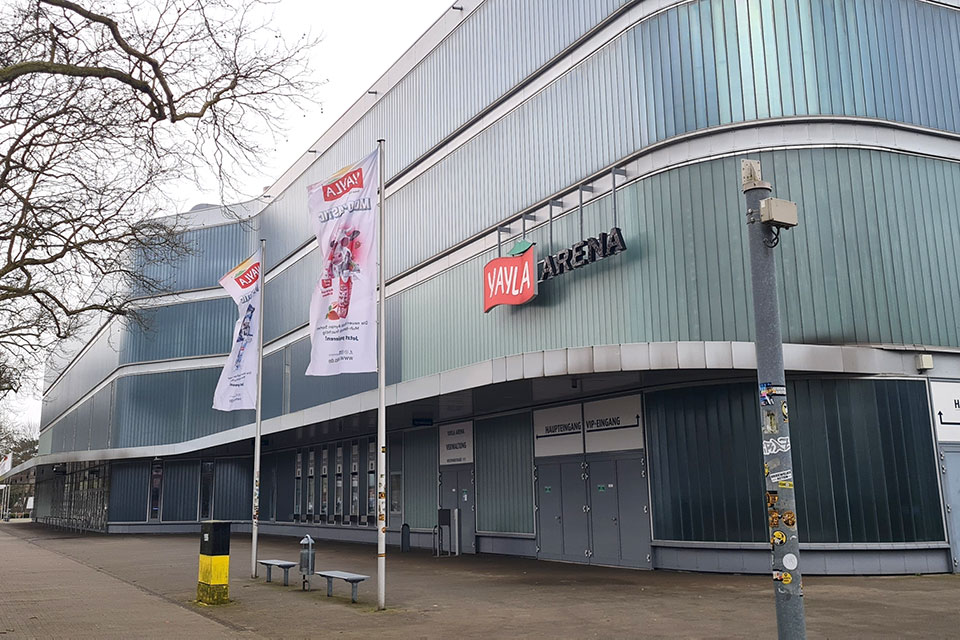 Krefeld möchte wieder erstklassig spielen. Krefeld möchte wieder erstklassig spielen.