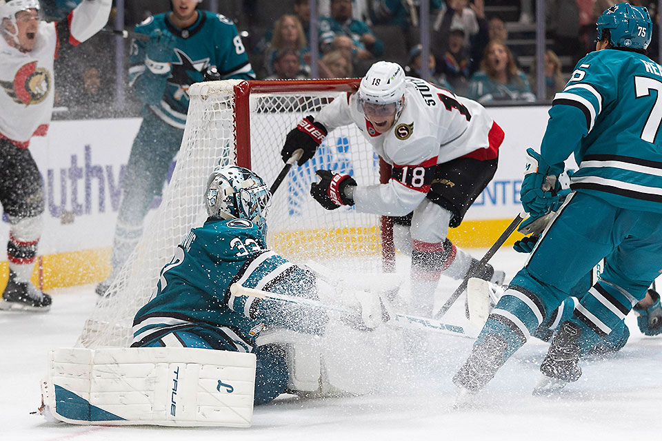 Tim Stützle erzielt den Siegtreffer für Ottawa in San Jose. Tim Stützle erzielt den Siegtreffer für Ottawa in San Jose.