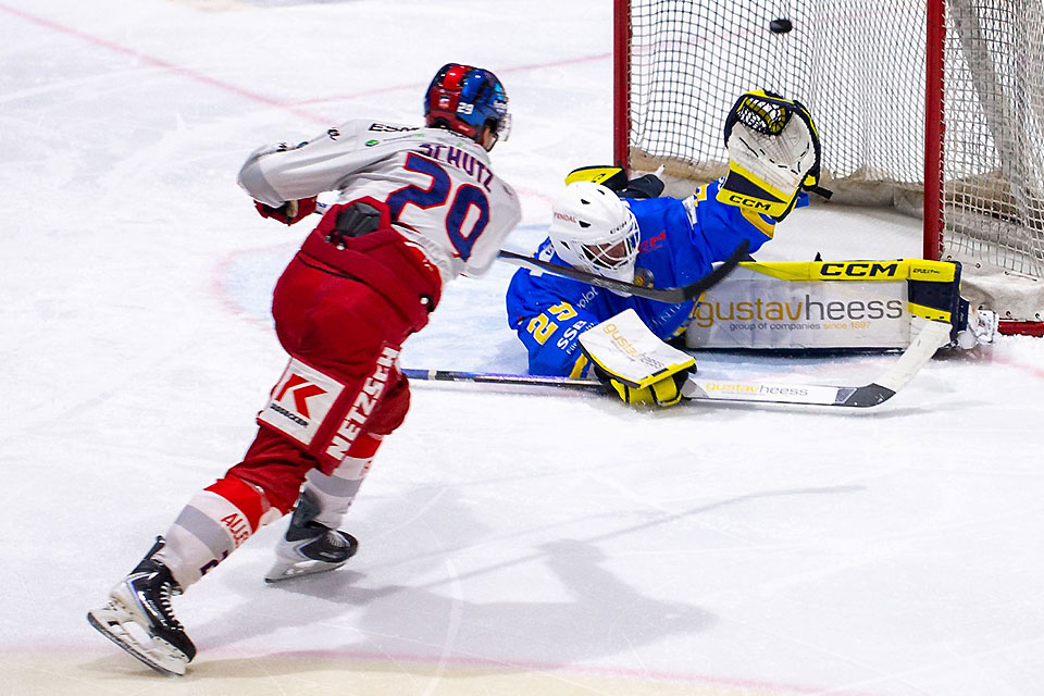 Spielszene Stuttgart gegen Selb. Spielszene Stuttgart gegen Selb.