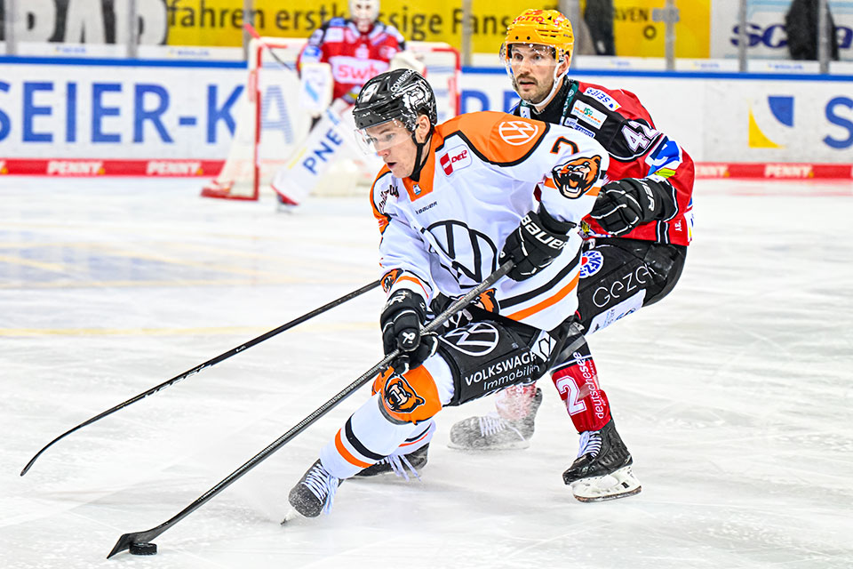 Spielszene Bremerhaven gegen Wolfsburg. Spielszene Bremerhaven gegen Wolfsburg.