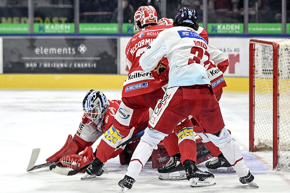 Spielszene Crimmitschau gegen Düsseldorf. Spielszene Crimmitschau gegen Düsseldorf.