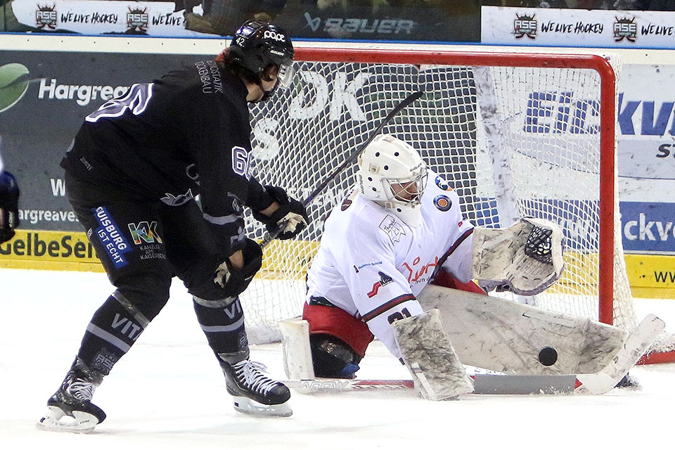 Spielszene Duisburg gegen Herne. Spielszene Duisburg gegen Herne.