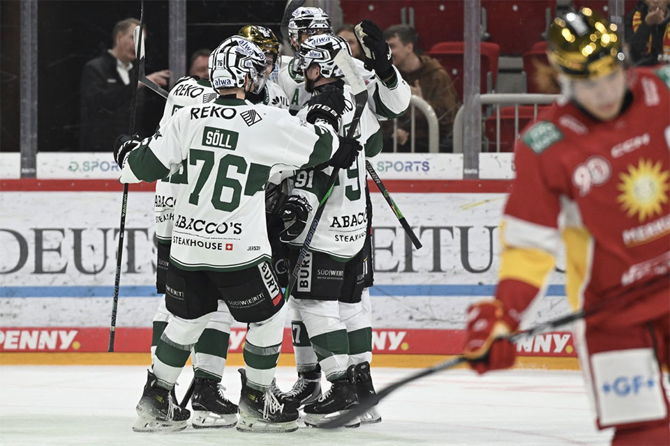 Bietigheim jubelt in Düsseldorf. Bietigheim jubelt in Düsseldorf.