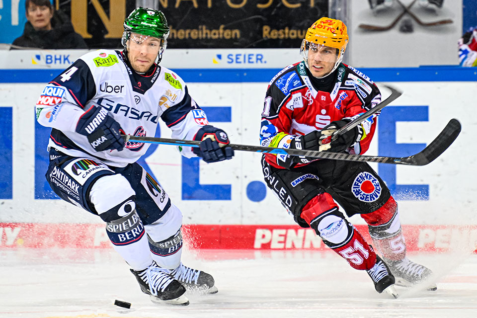 Spielszene Bremerhaven gegen Berlin. Spielszene Bremerhaven gegen Berlin.