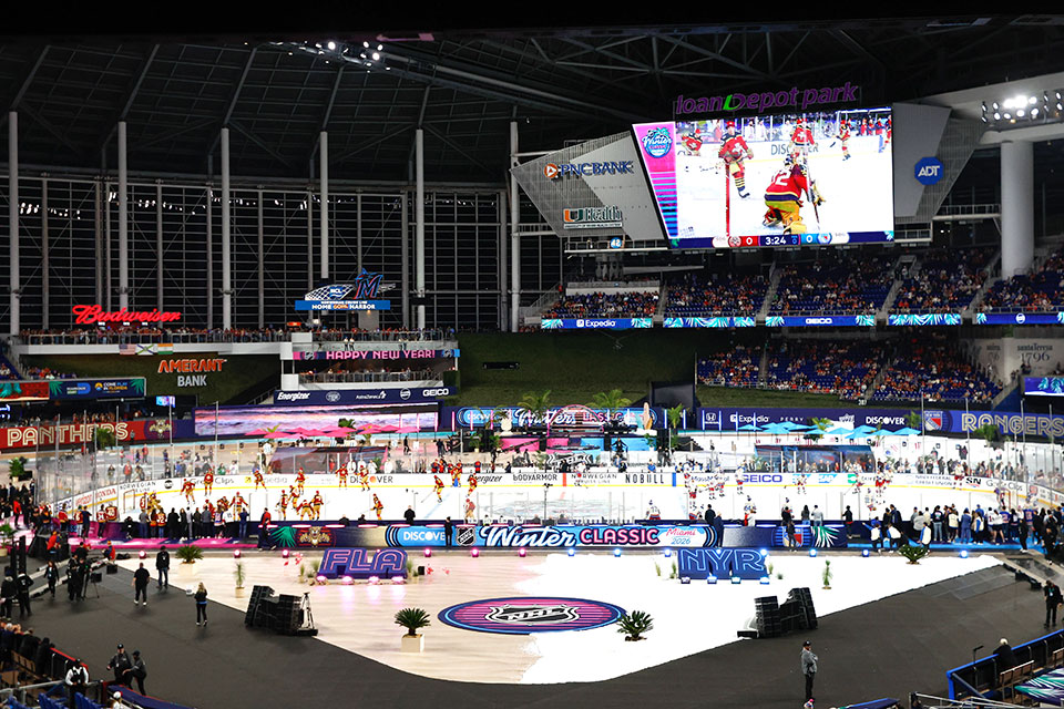 Miami loanDepot Park. Miami loanDepot Park.