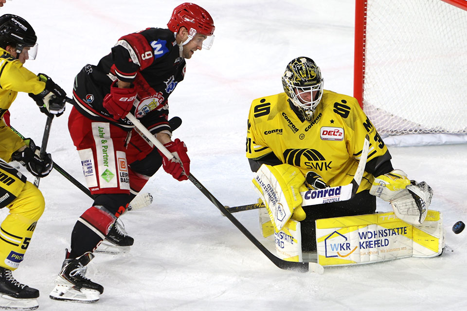 Spielszene Krefeld gegen Landshut. Spielszene Krefeld gegen Landshut.