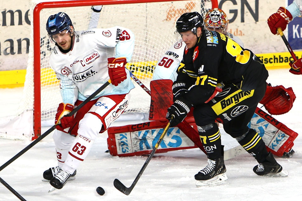 Spielszene Kefeld gegen Düsseldorf. Spielszene Kefeld gegen Düsseldorf.