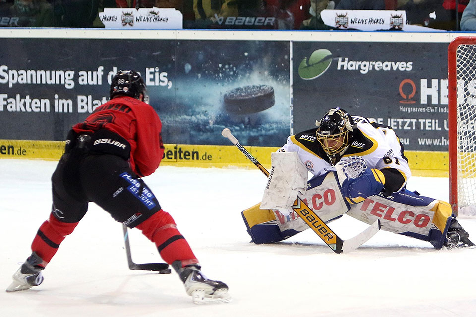 Spielszene Duisburg gegen Tilburg. Spielszene Duisburg gegen Tilburg.