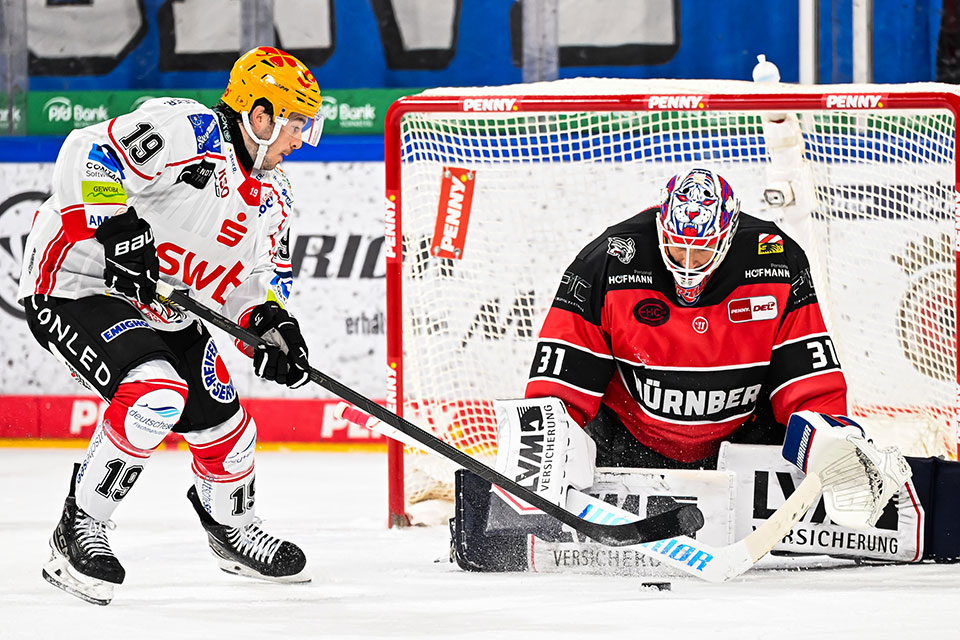 Spielszene Nürnberg gegen Bremerhaven. Spielszene Nürnberg gegen Bremerhaven.