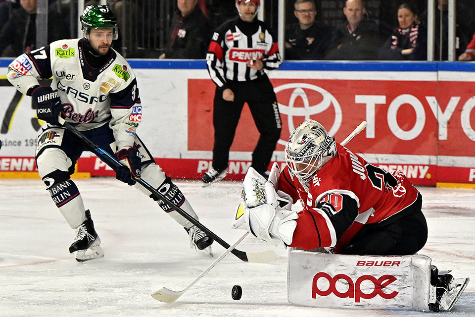 Spielszene Köln gegen Berlin. Spielszene Köln gegen Berlin.